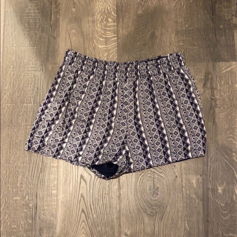 Knox Rose Shorts Large